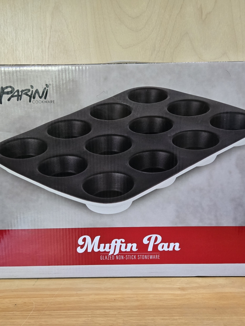 Parini Black 12-Cup Muffin Pan - Non-Stick Stoneware